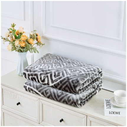 Whether you’re looking to add a decorative accent to your bedroom, upgrade your sofa with a touch of sophistication, or wrap yourself in warmth during leisurely moments, the 100% polyester Greek Pattern Reversible Throw is the ultimate combination of luxury, style, and practicality. Elevate your space with its elegant charm while indulging in supreme comfort.
