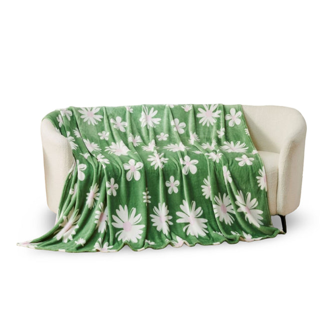 Daisy Flannel Floral Throw Blanket – Soft and cosy decorative blanket featuring a charming daisy flower design, perfect for adding warmth, comfort and a fresh floral touch to sofas, beds and armchairs.