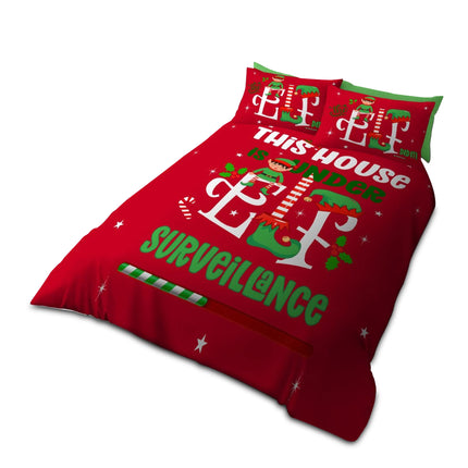 Bring joy and festive fun to your bedroom this holiday season with the charming "This House is Under Elf Surveillance" Christmas duvet cover set. Crafted from 100% soft-touch polyester microfiber, this cosy bedding set features a playful elf-themed design that's perfect for kids’ rooms or anyone who loves holiday humor.
