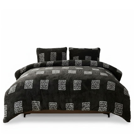 Made from high-quality polyester for long-lasting durability and everyday comfort.