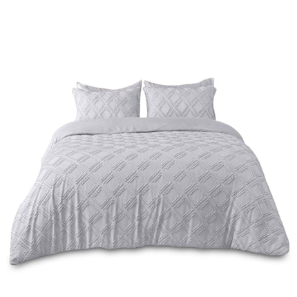 Transform your bedroom into a stylish retreat with the Edison Duvet Cover Set where contemporary design meets everyday comfort. The diamond-stitched pattern adds texture and dimension, making it an eye catching centerpiece in any modern or minimalist space. Whether you're aiming for a hotel style look or just want a refreshing update, this duvet set offers a versatile design that complements any color scheme or bedroom décor.