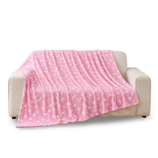 Hearts Flannel Throw Blanket – Soft and cosy decorative home blanket featuring a charming heart pattern, perfect for adding warmth, comfort and a loving touch to sofas, beds and armchairs.