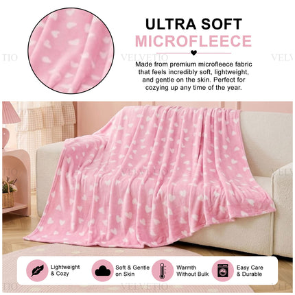Romantic Hearts Flannel Home Throw – Soft decorative blanket with a sweet heart-inspired appearance, ideal for cosy evenings, relaxing moments and adding an attractive finishing touch to sofas, beds and comfortable seating areas.