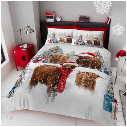 Featuring an adorable highland cow named Herble dressed in festive attire, the design adds personality and humour to any bedroom. The duvet cover is reversible for two different looks in one, and matching pillowcases complete the cheerful ensemble. Perfect for adding a rustic Christmas feel to your home or gifting to a farm animal lover this holiday season.