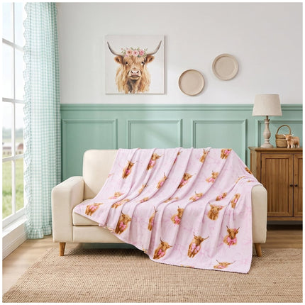 Cute Highland Cow Decorative Throw – Comfortable home blanket showcasing a fluffy Highland cow design with a sweet bow accent, ideal for relaxing at home while adding a playful and welcoming touch to your interior.