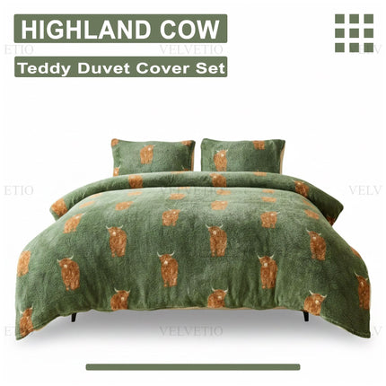 The duvet set is finished with durable stitching and long-lasting colour quality, helping it maintain its structure and vibrant appearance even after repeated washing.
