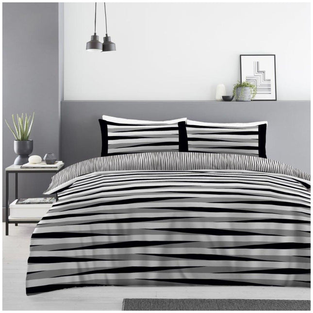 he set includes a spacious duvet cover, a matching fitted sheet, and two coordinating pillowcases. Each component has been meticulously designed to ensure a coordinated, neat look, making bedroom styling both effortless and elegant.