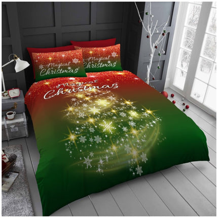 The set comes complete with a matching pillowcase, designed to mirror the festive ombre Christmas tree pattern. This thoughtful addition creates a polished, put-together look for your bed, tying the whole ensemble together.