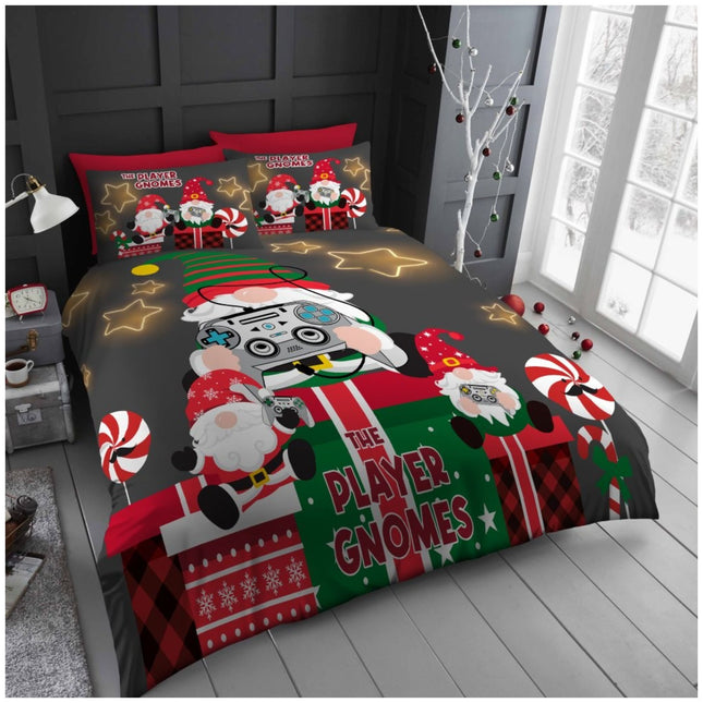 Each set includes a matching pillowcase that carries the same playful gnome print, completing the look and adding charm to your entire bedding setup. It’s an easy way to create a coordinated holiday vibe in any room.