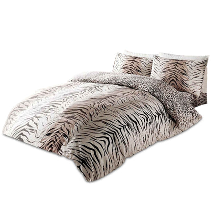 Bring a touch of the wild into your bedroom with our Luxury Tiger Brown Duvet Cover Bedding Set, designed for those who appreciate bold and exotic aesthetics combined with premium comfort. This exquisite bedding set features a striking tiger skin pattern in rich brown tones that instantly elevates any room with its natural yet sophisticated look. Made from a high-quality polycotton blend, the fabric offers the perfect balance of softness, durability, and breathability, 